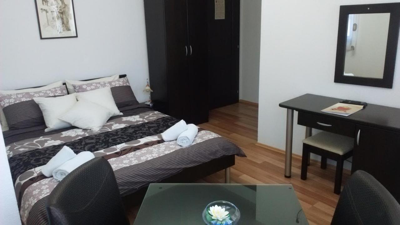 House Meri Ohrid Rom bilde